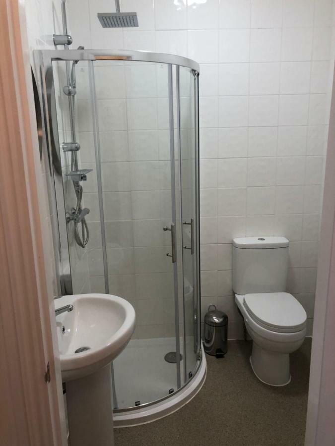 Good Intent Rooms Waltham Abbey Luaran gambar
