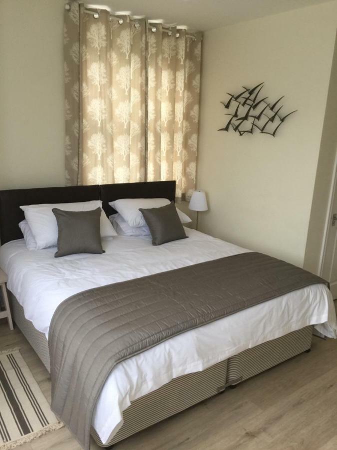 Good Intent Rooms Waltham Abbey Luaran gambar